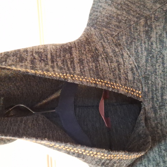 PLUS SIZE EVERGREEN AND GOLD HOODIE - Picture 5 of 5